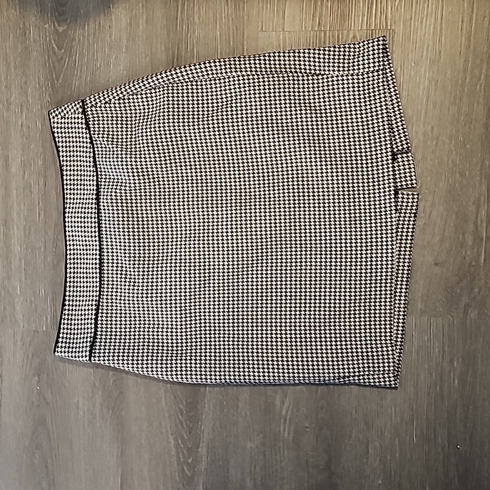EUC Banana Republic skirt Size 2 petite